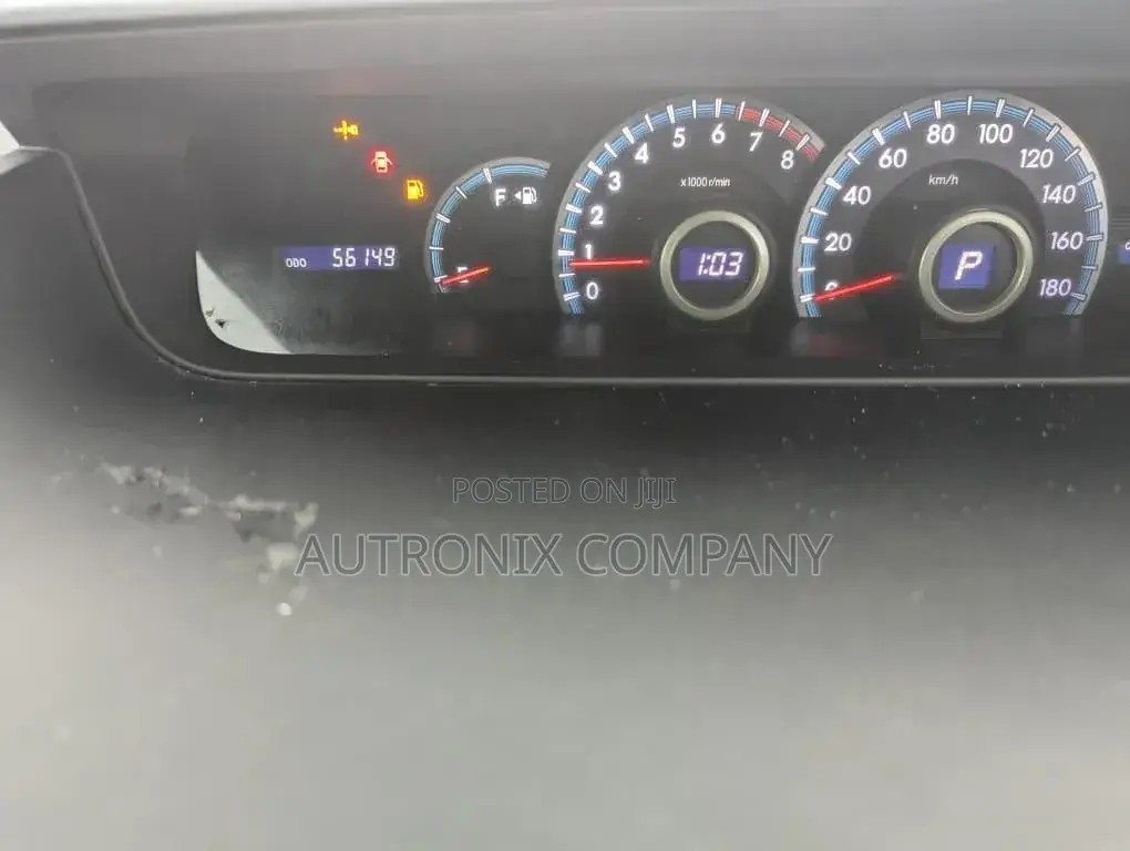 Toyota Noah 2010 Silver