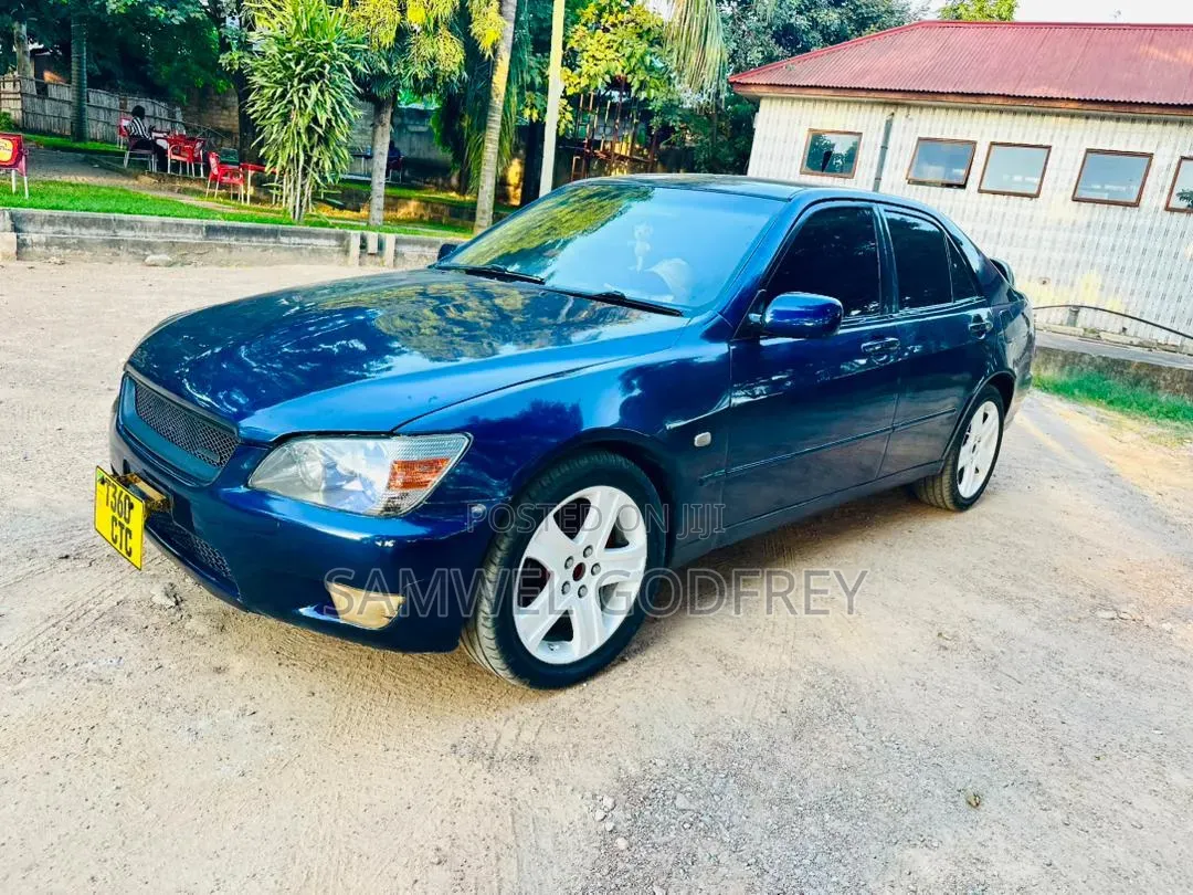 Toyota Altezza 2004 Blue