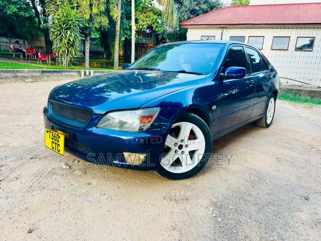 Toyota Altezza 2004 Blue
