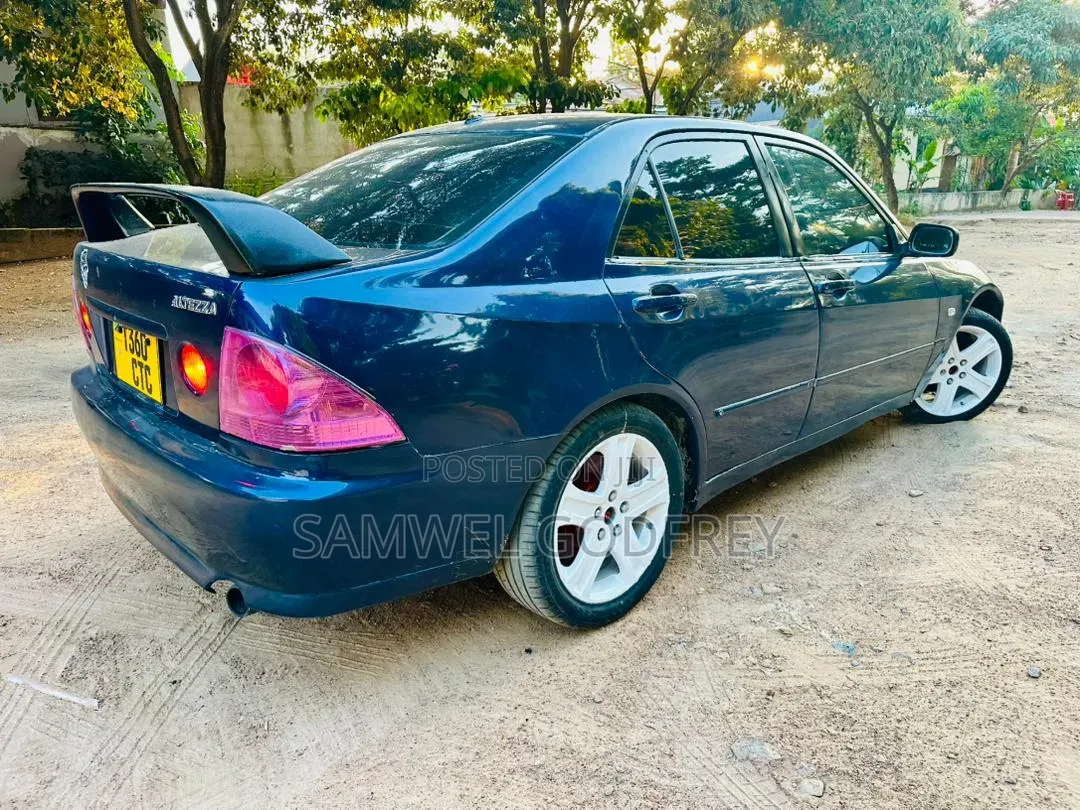 Toyota Altezza 2004 Blue