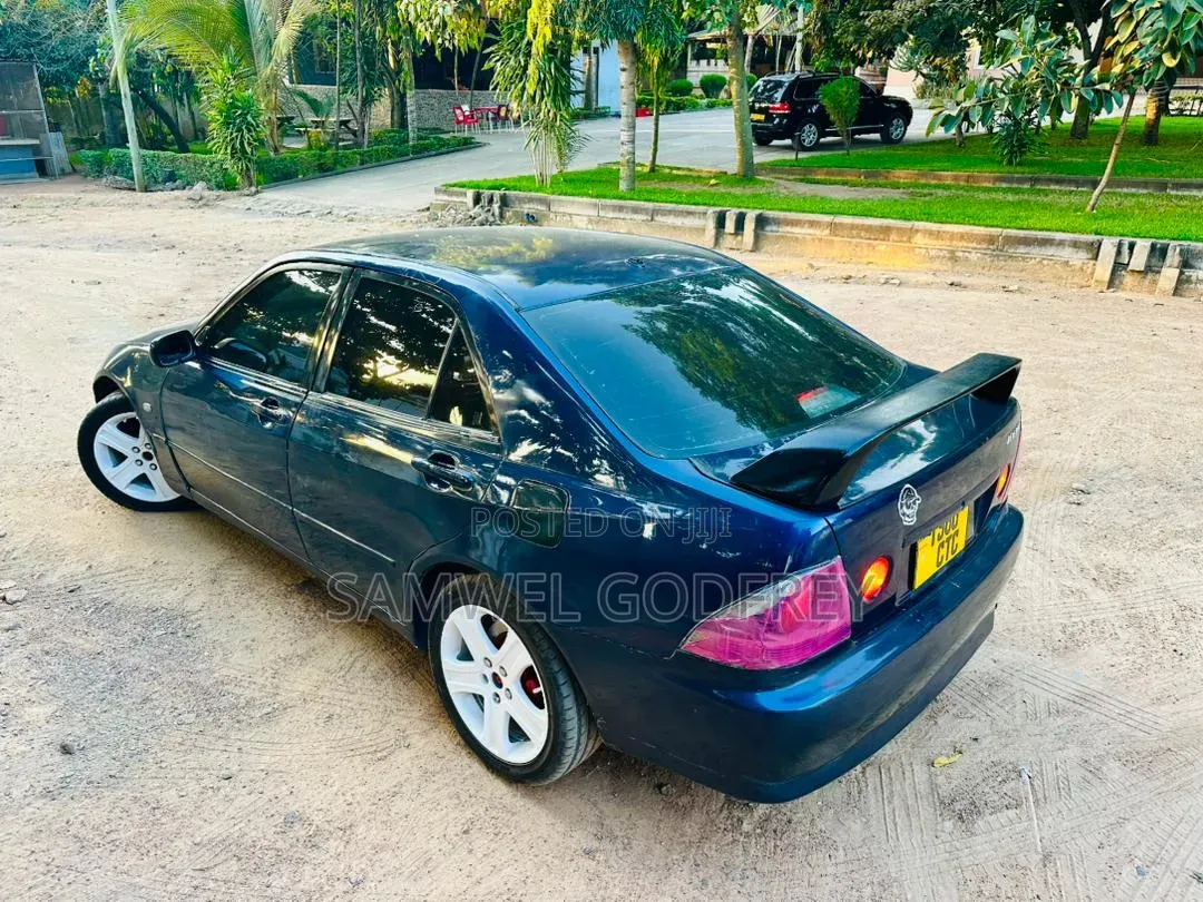 Toyota Altezza 2004 Blue