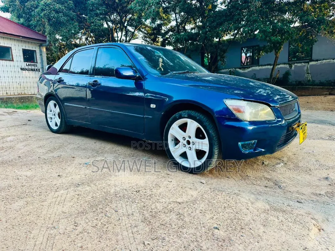 Toyota Altezza 2004 Blue