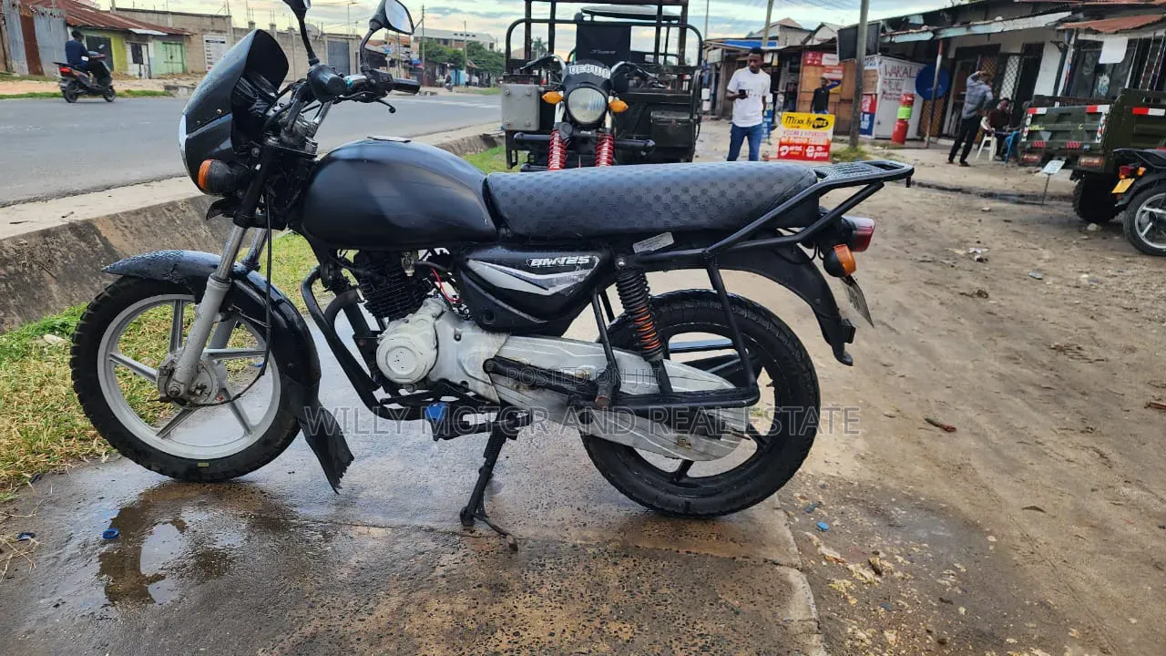 TVS HLX 125 2022 Black