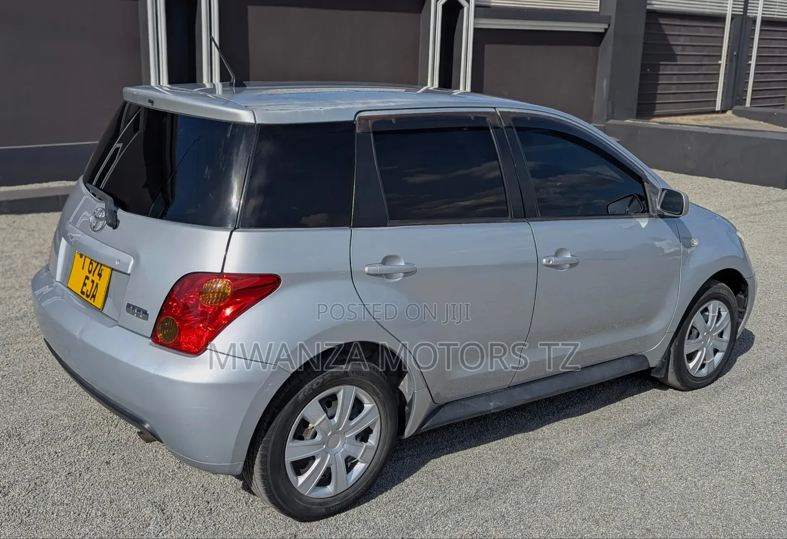 Toyota IST 2003 Silver