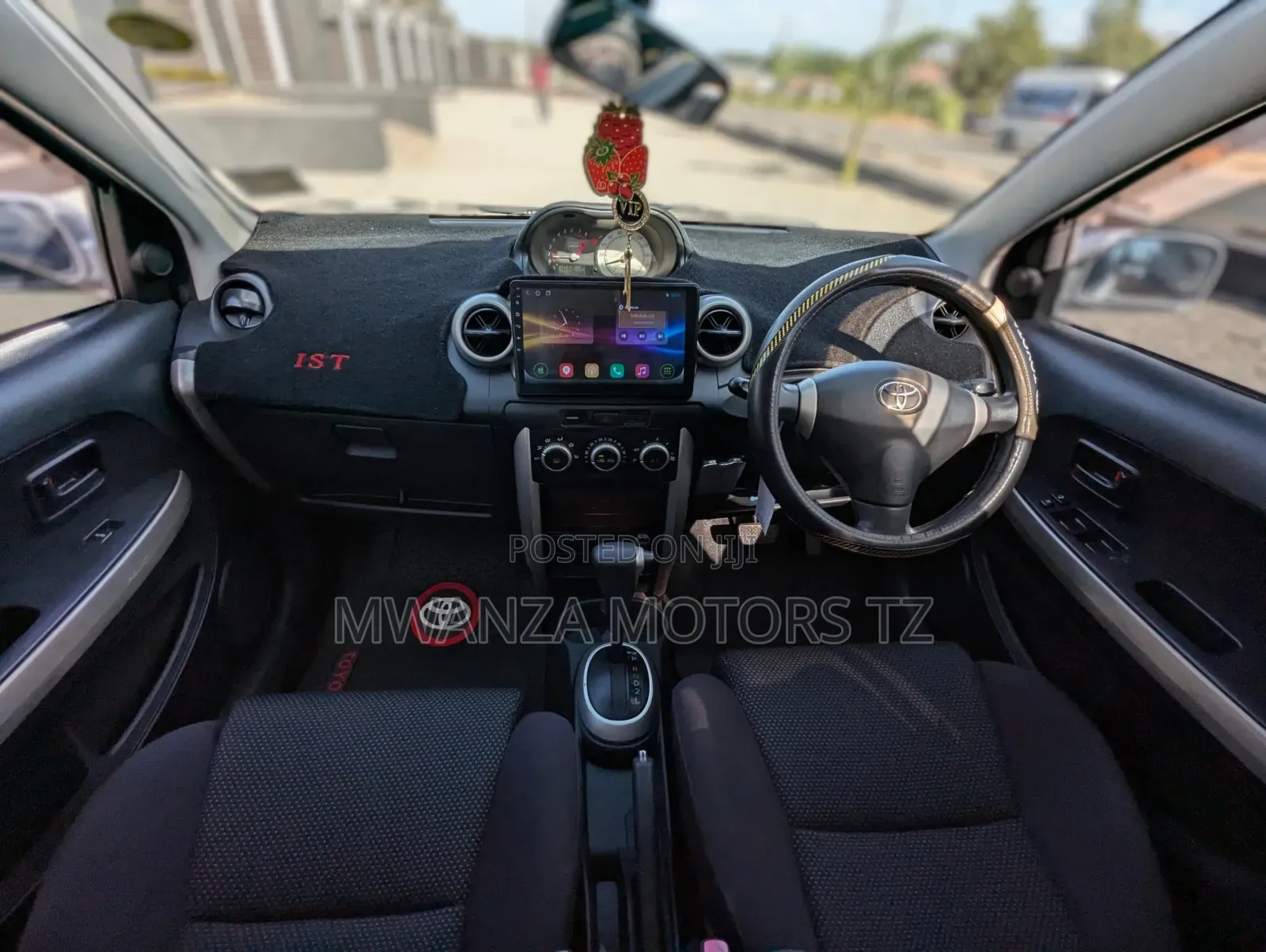 Toyota IST 2003 Silver