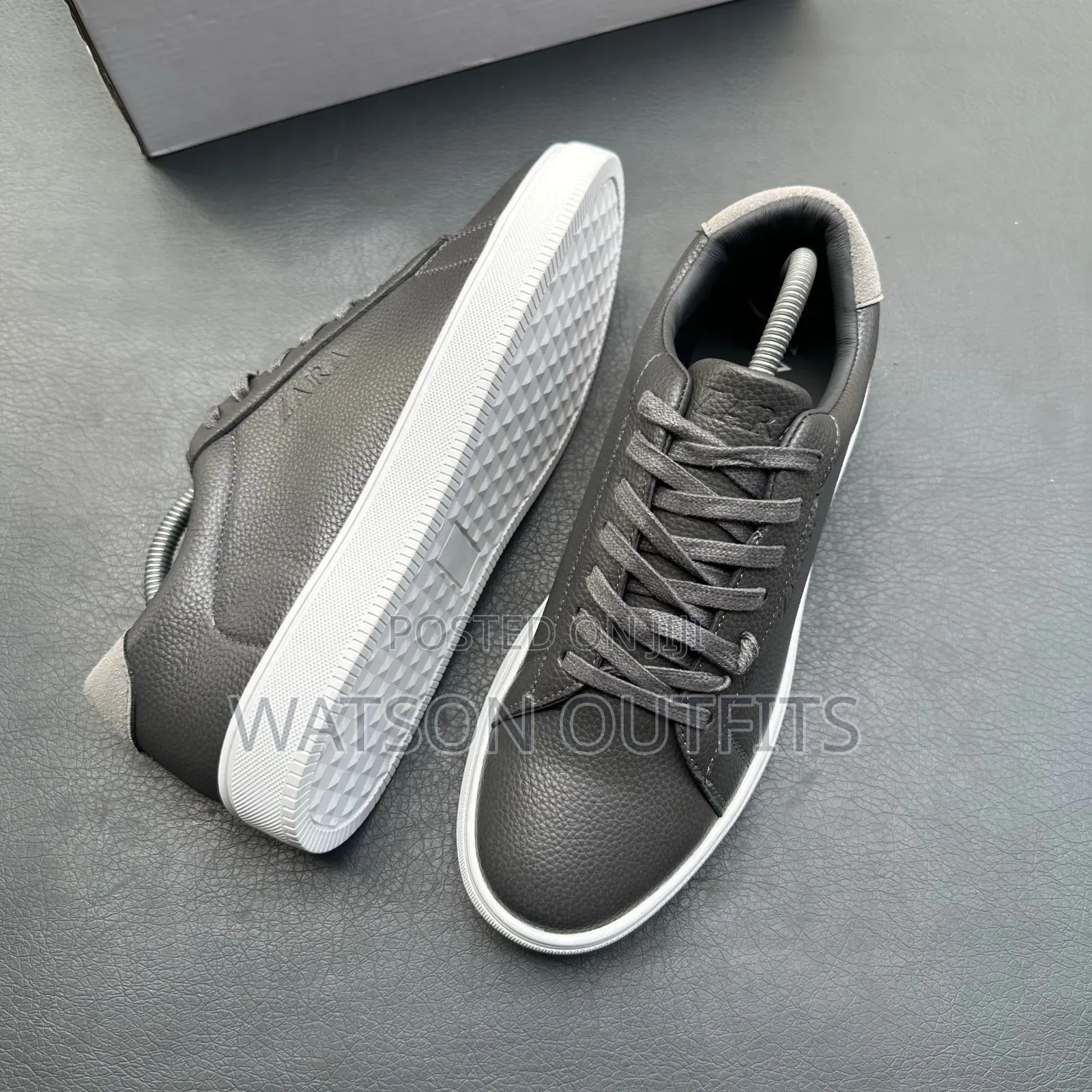 Men's Leather Footwears or Shoes 5 Colours Materials Class or Grade A