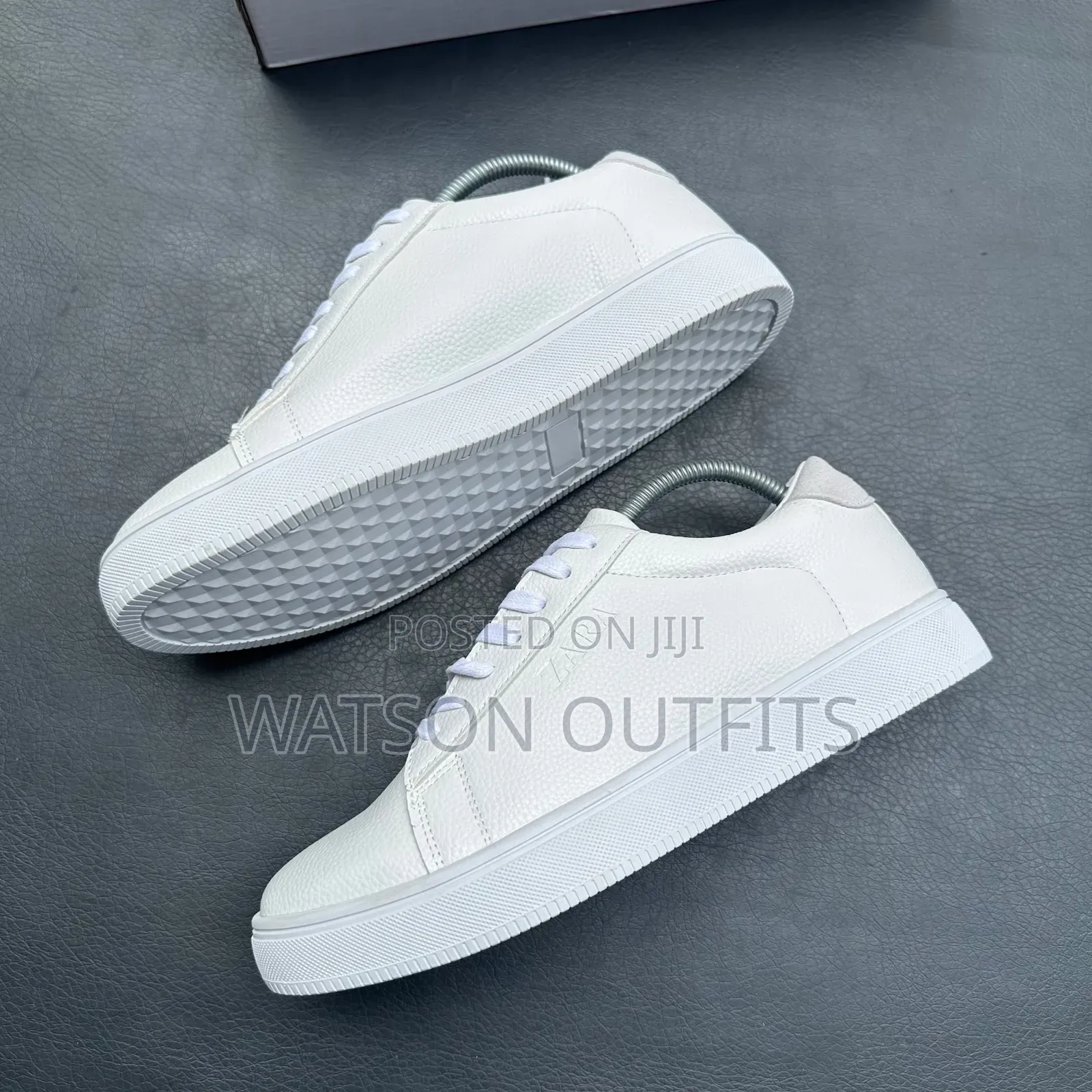 Men's Leather Footwears or Shoes 5 Colours Materials Class or Grade A