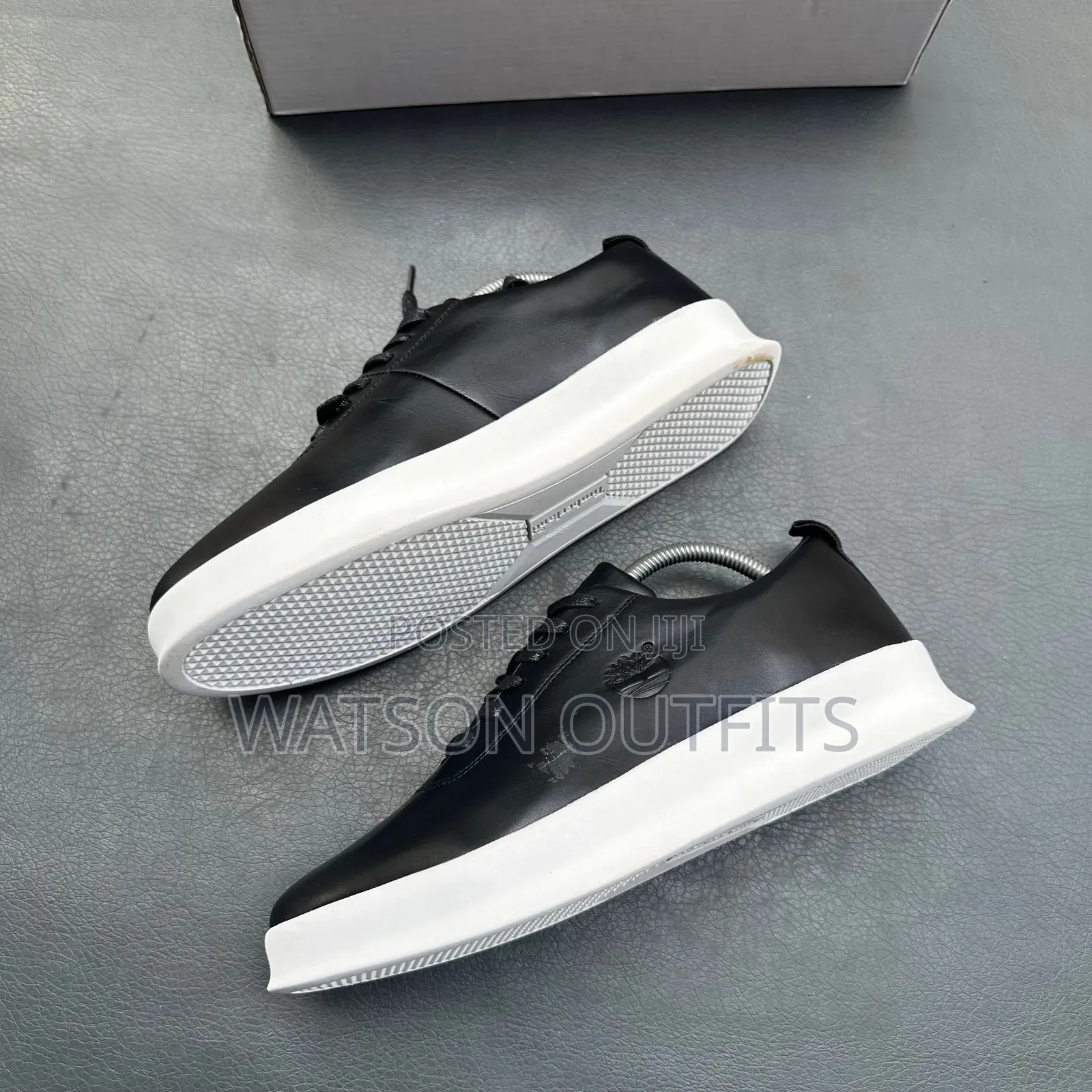 Men's Leather Footwears or Shoes 5 Colours Materials Class or Grade A