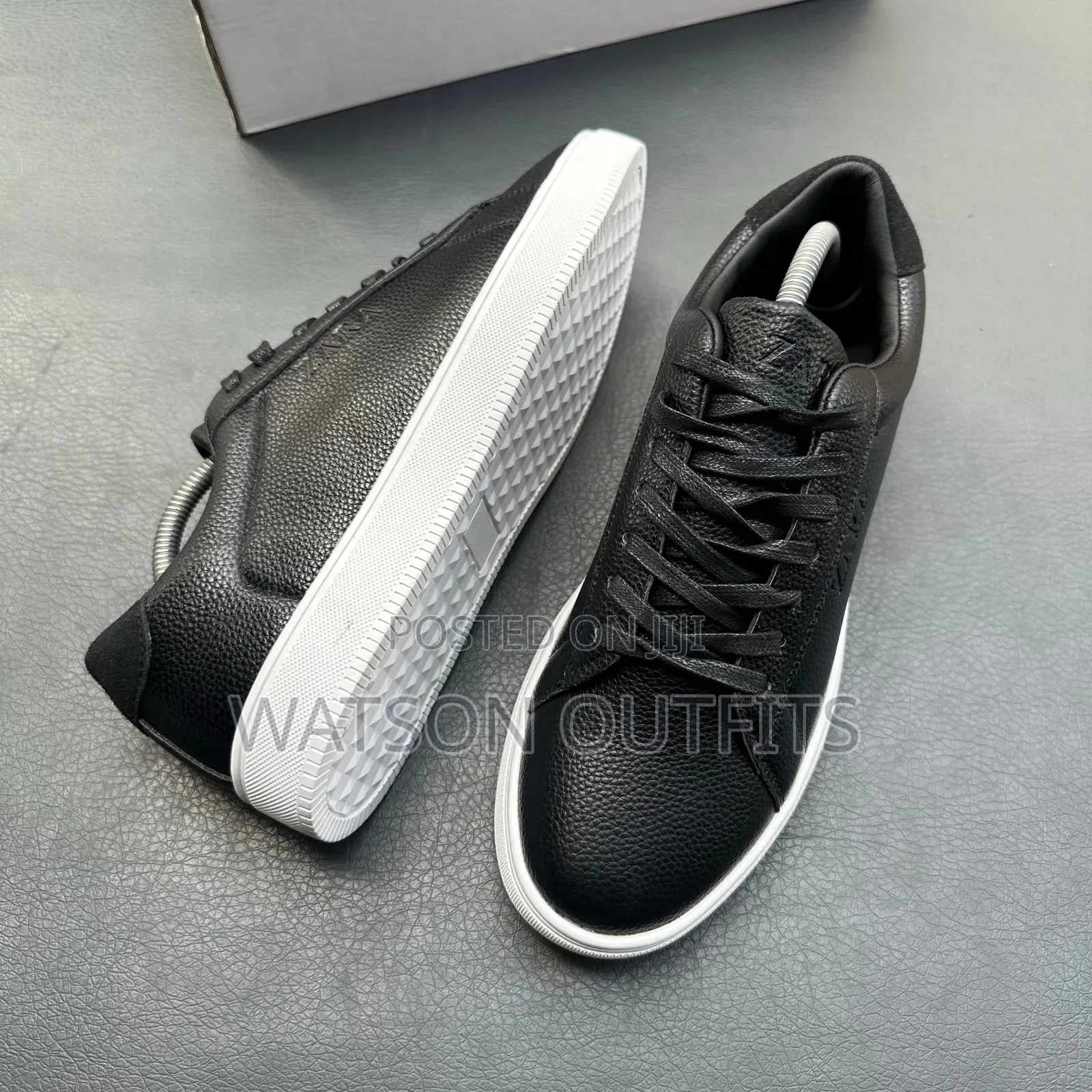 Men's Leather Footwears or Shoes 5 Colours Materials Class or Grade A