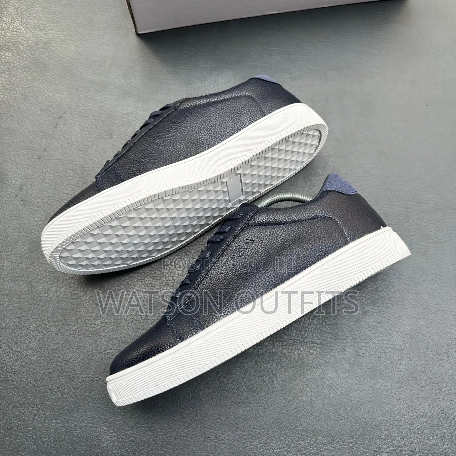 Men's Leather Footwears or Shoes 5 Colours Materials Class or Grade A