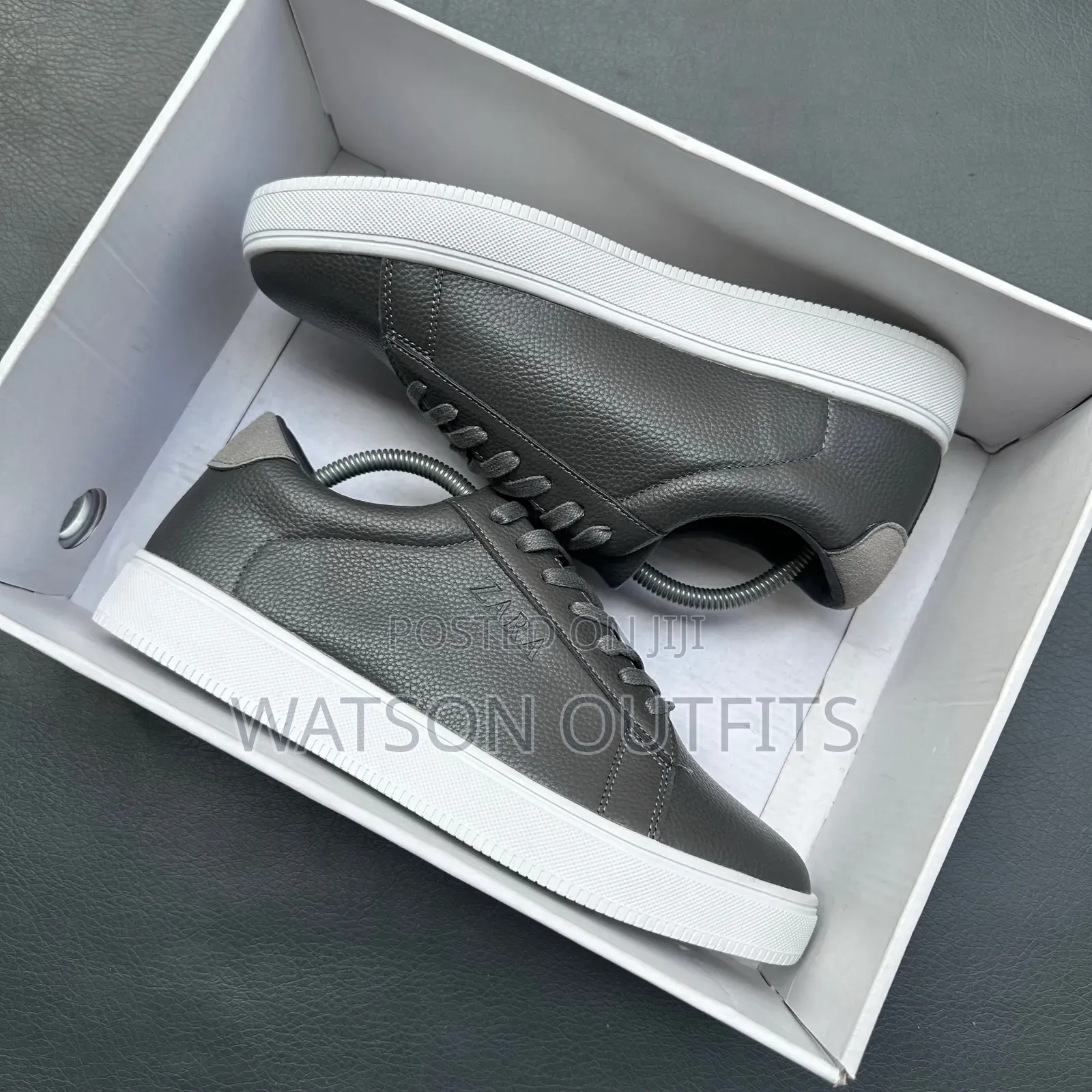Men's Leather Footwears or Shoes 5 Colours Materials Class or Grade A