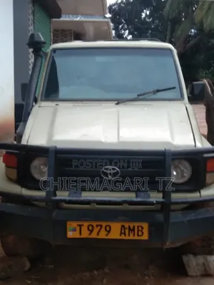 Toyota Land Cruiser 1998 Gold