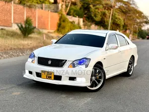 Toyota Crown 2006 White