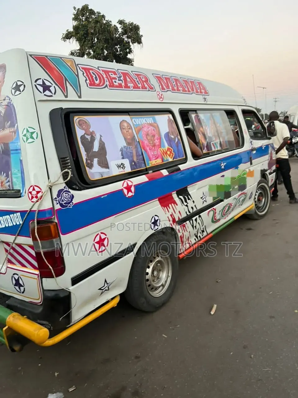 Toyota HiAce 2002 White