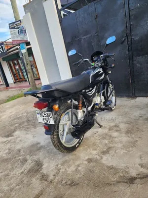 New Bajaj Boxer 125 2022 Black