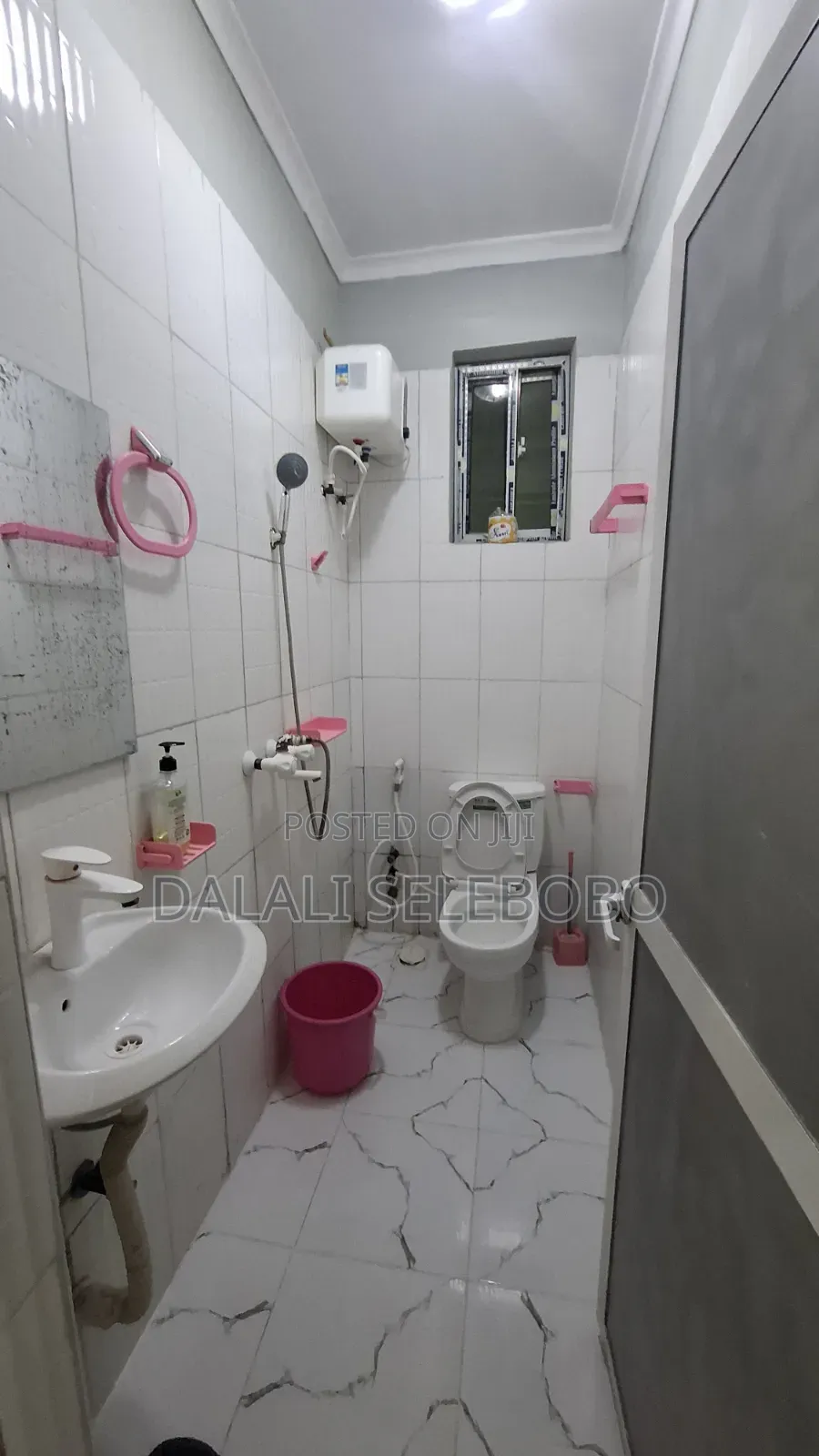 Studio Apartment in Makumbusho Bus Stop, Kijitonyama for rent