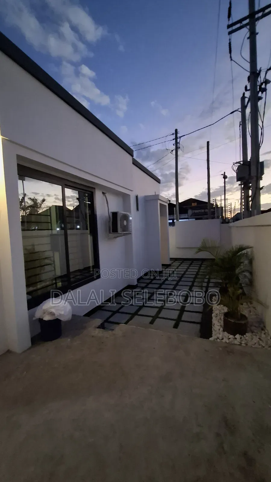4bdrm Bungalow in Sinza Mugabe for sale