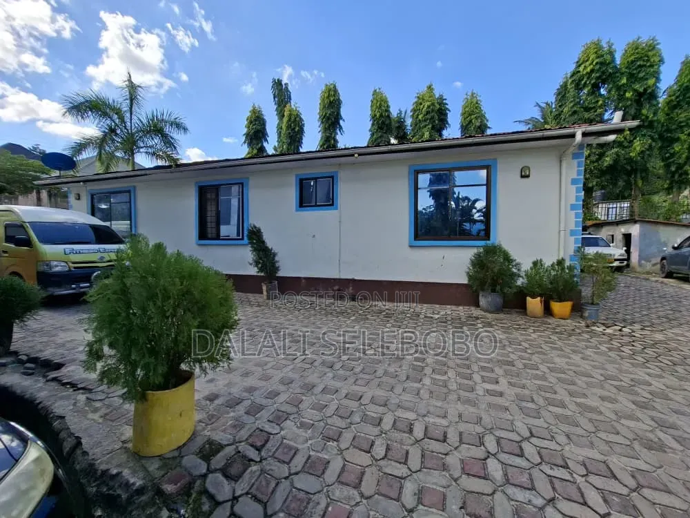 1bdrm Condo in Kimara Suka for rent