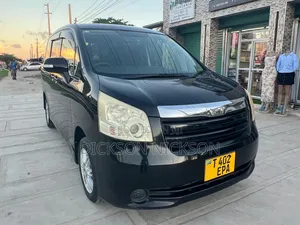 Toyota Noah 2008 Black