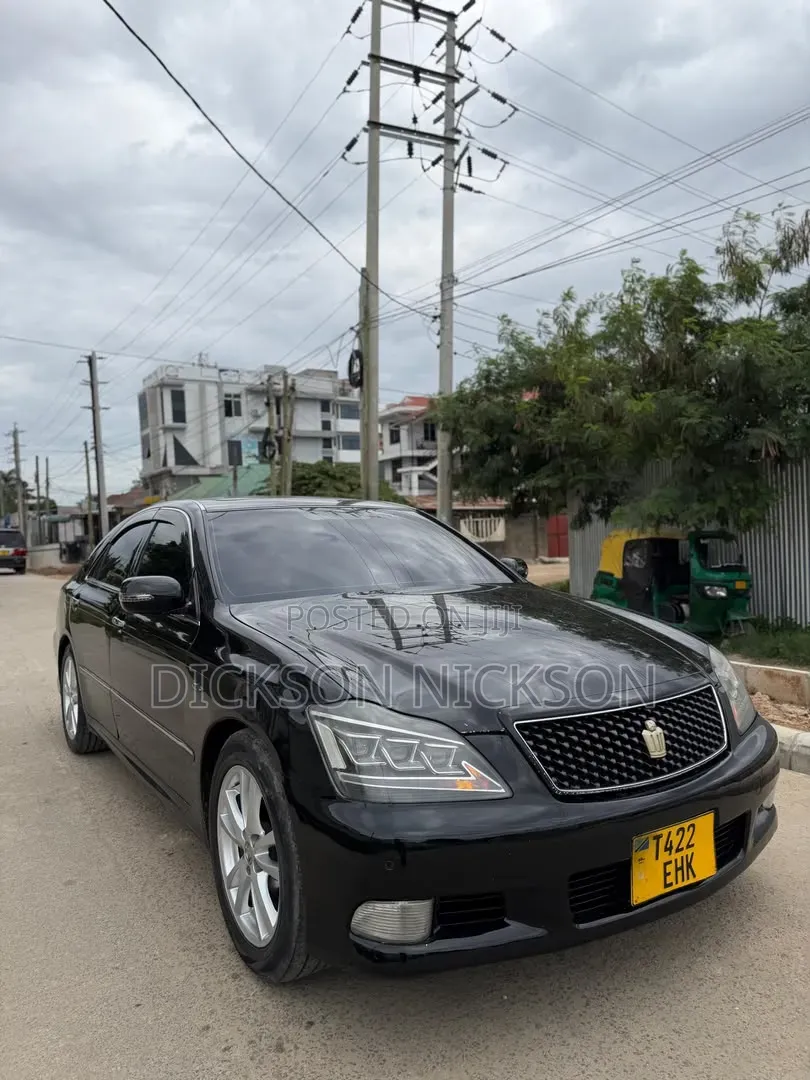 Toyota Crown 2007 Matt Black