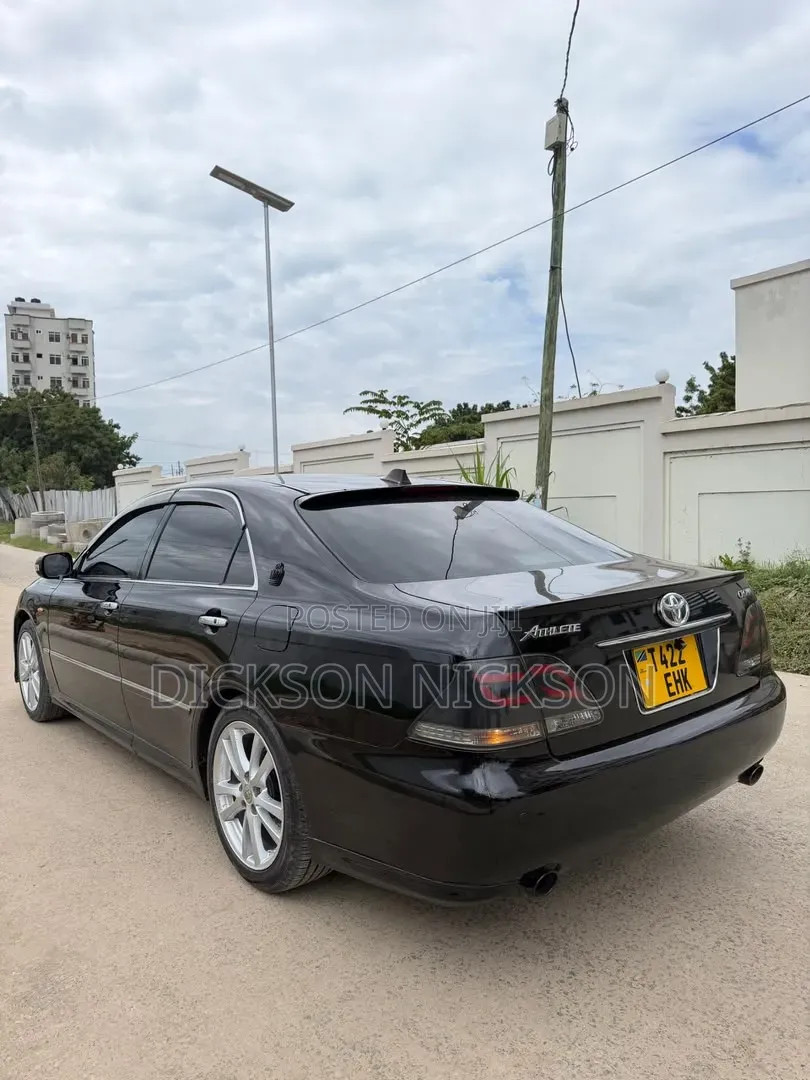 Toyota Crown 2007 Matt Black