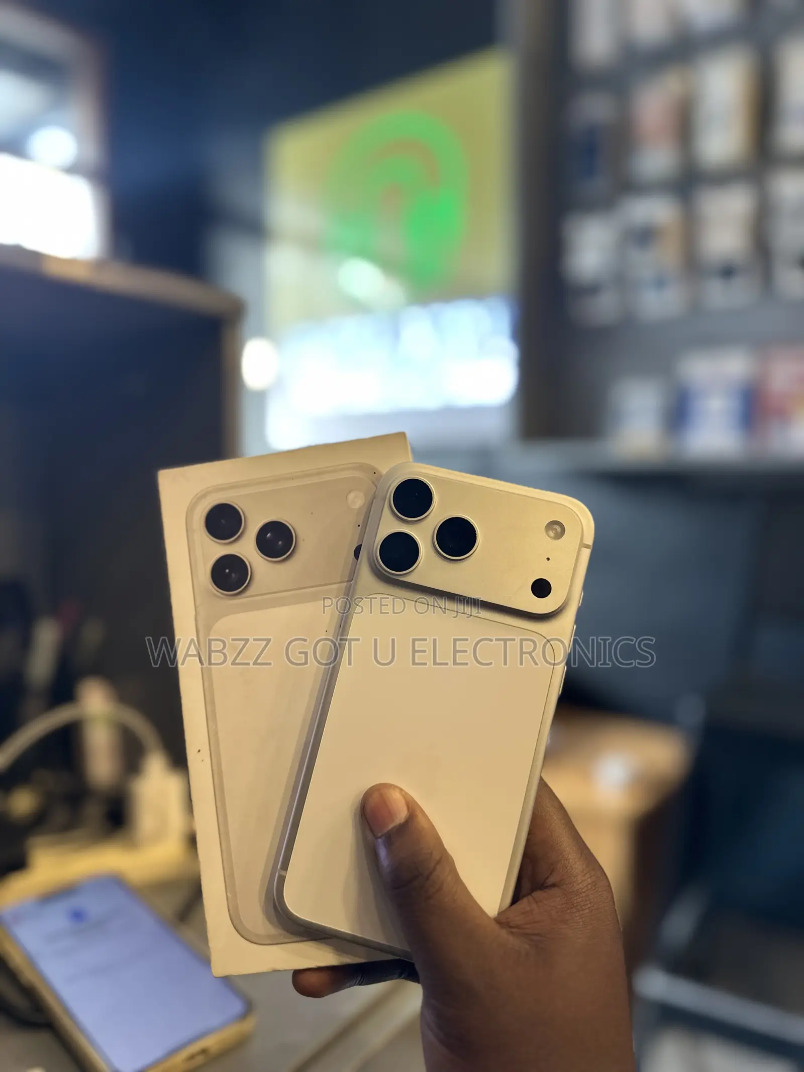 New Apple iPhone 17 Pro Max 256 GB White