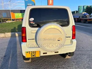 Suzuki Jimny 2000 White
