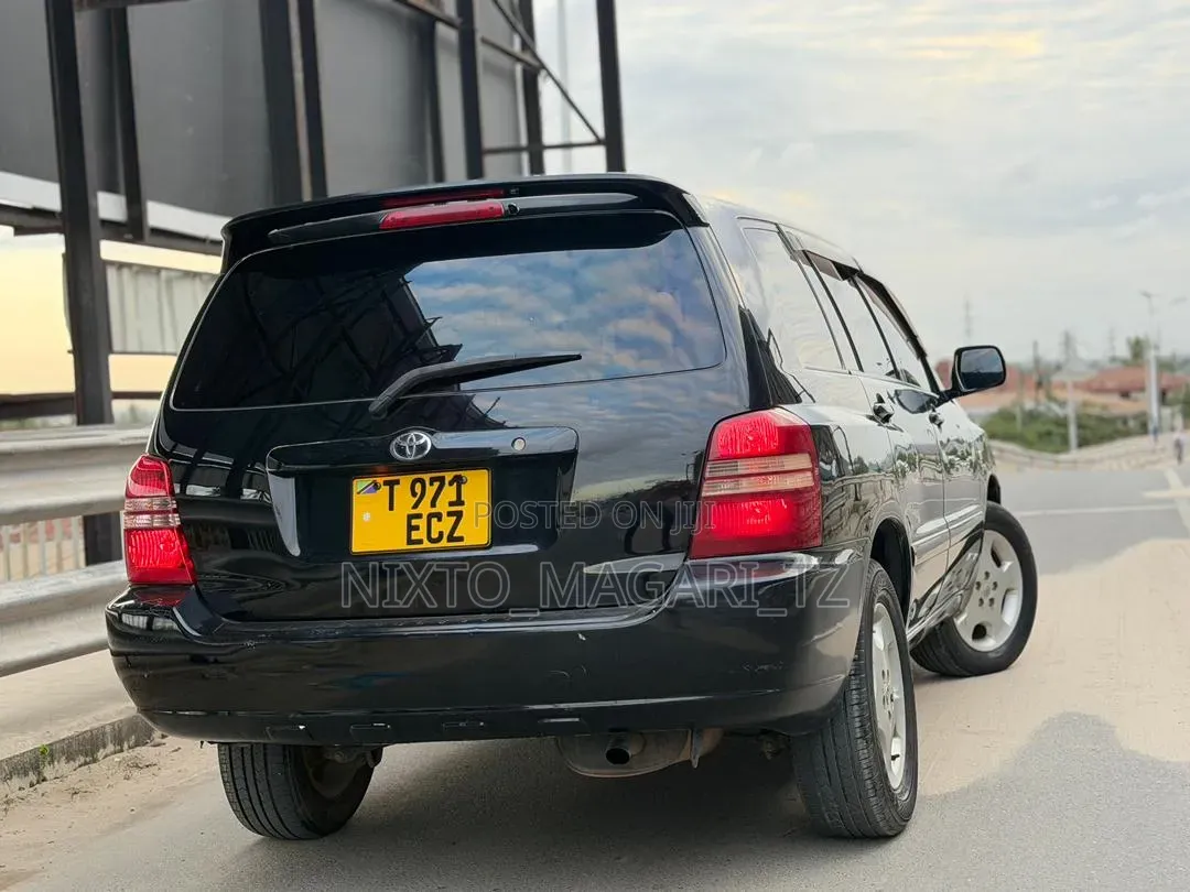 Toyota Kluger 2004 Black
