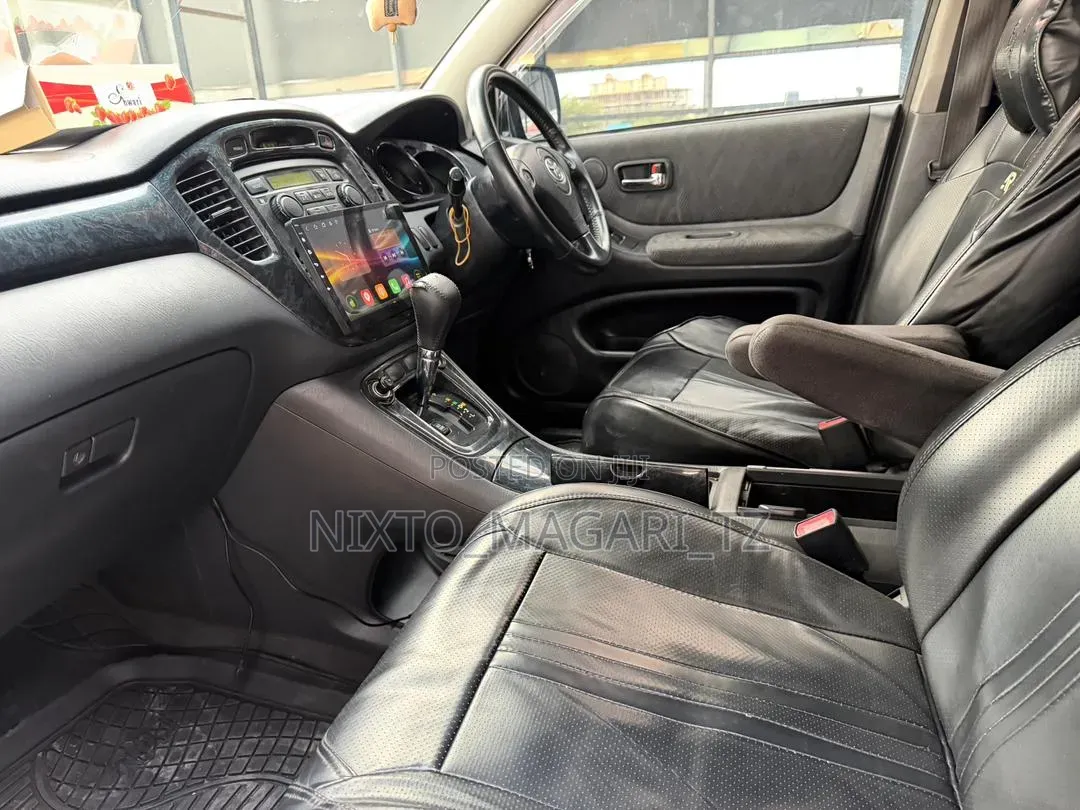 Toyota Kluger 2004 Black