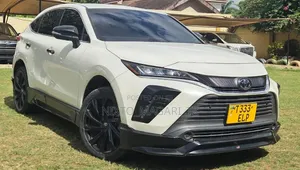 Toyota Harrier 2021 White