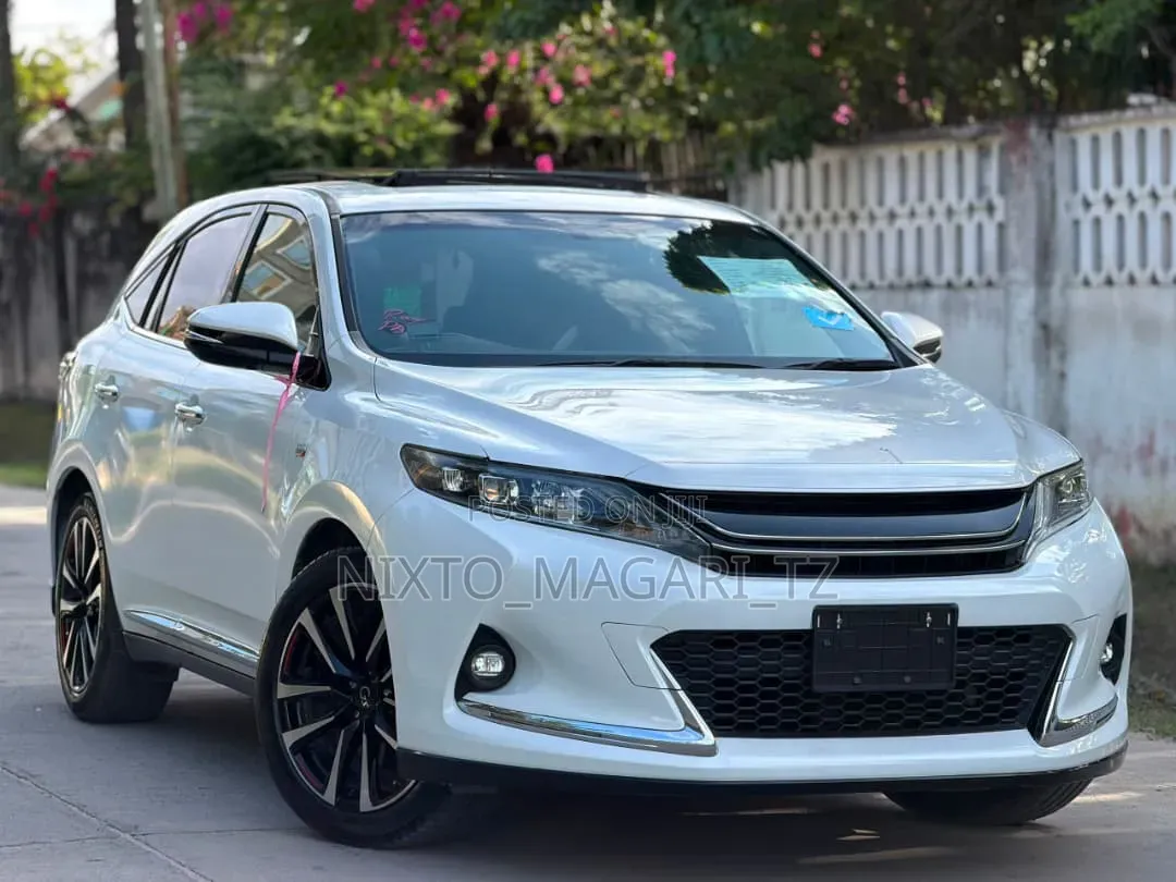 Toyota Harrier 2016 Beige