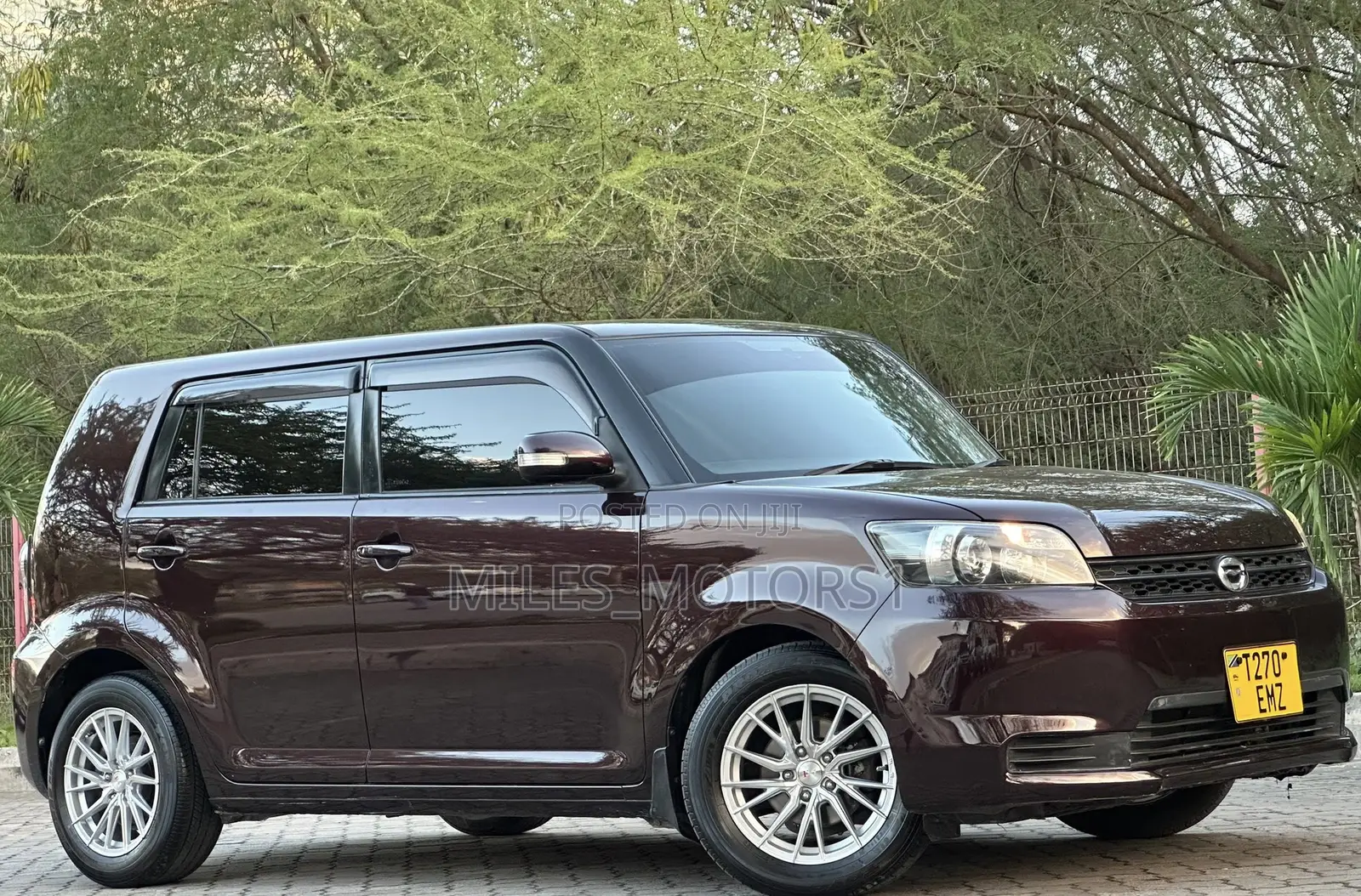 Toyota Corolla Rumion 2010 Maroon