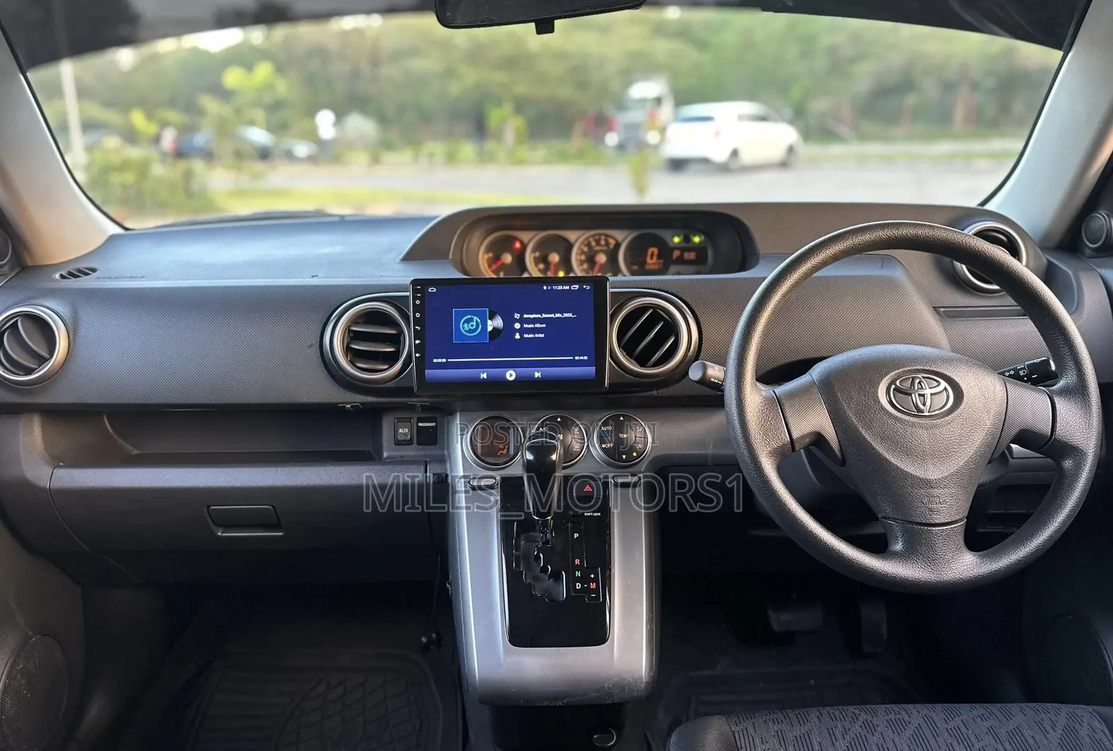 Toyota Corolla Rumion 2010 Maroon