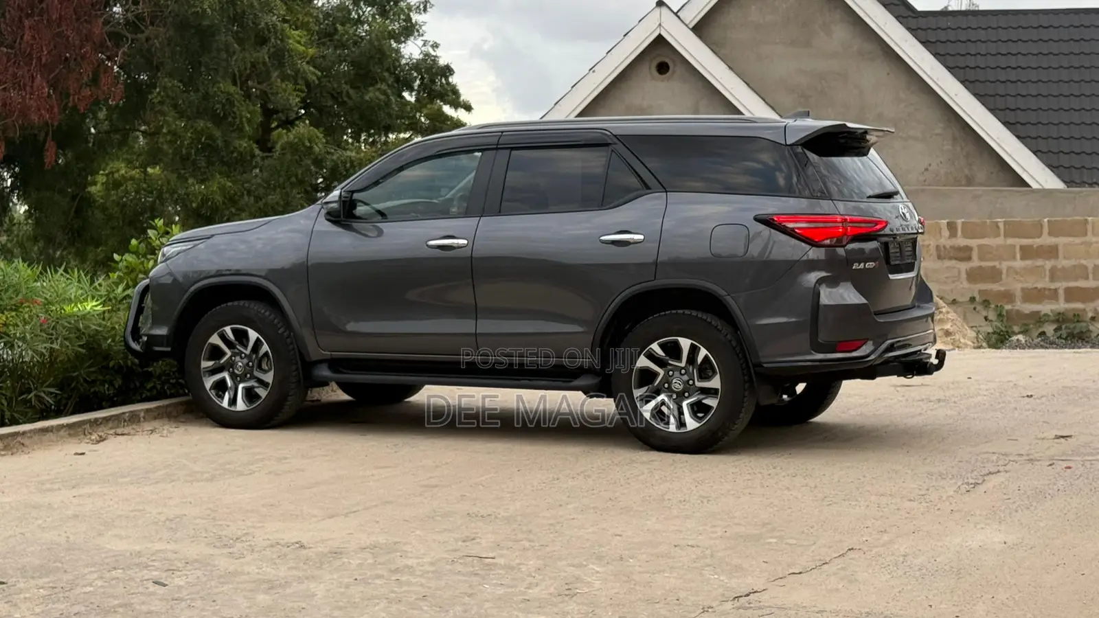 Toyota Fortuner 2024 Black