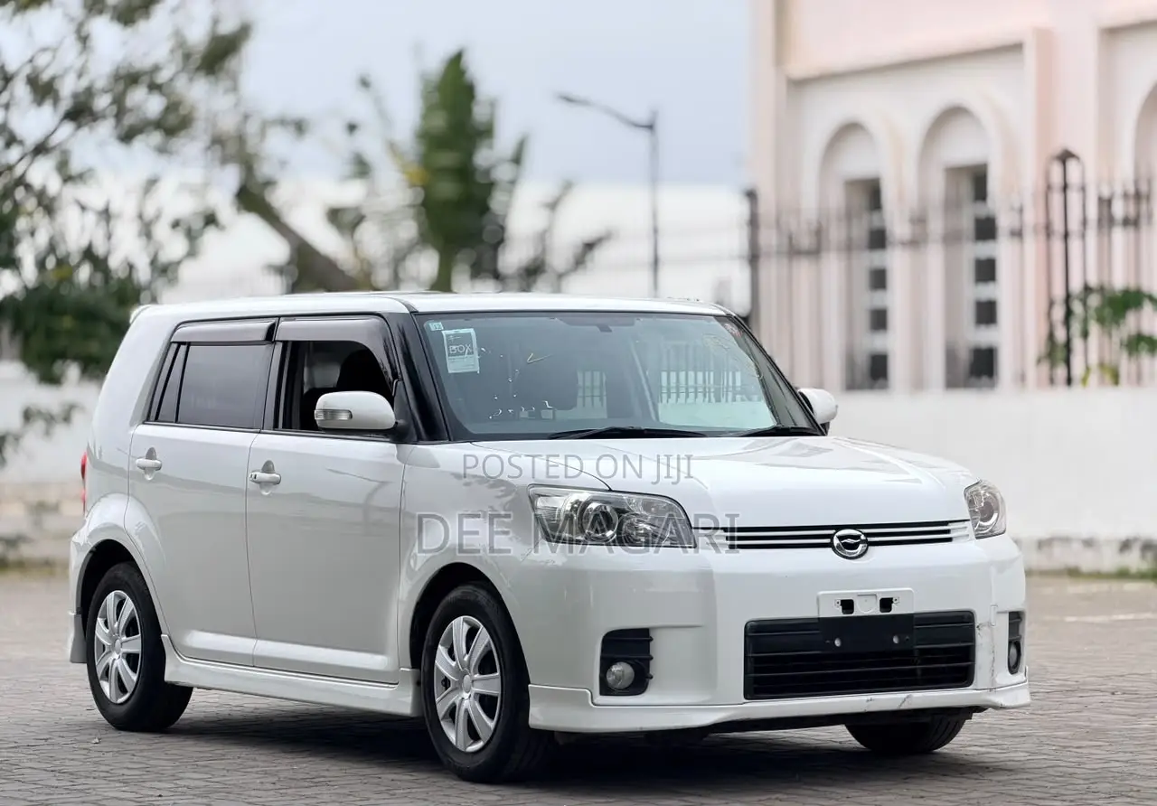 Toyota Corolla Rumion 2008 White