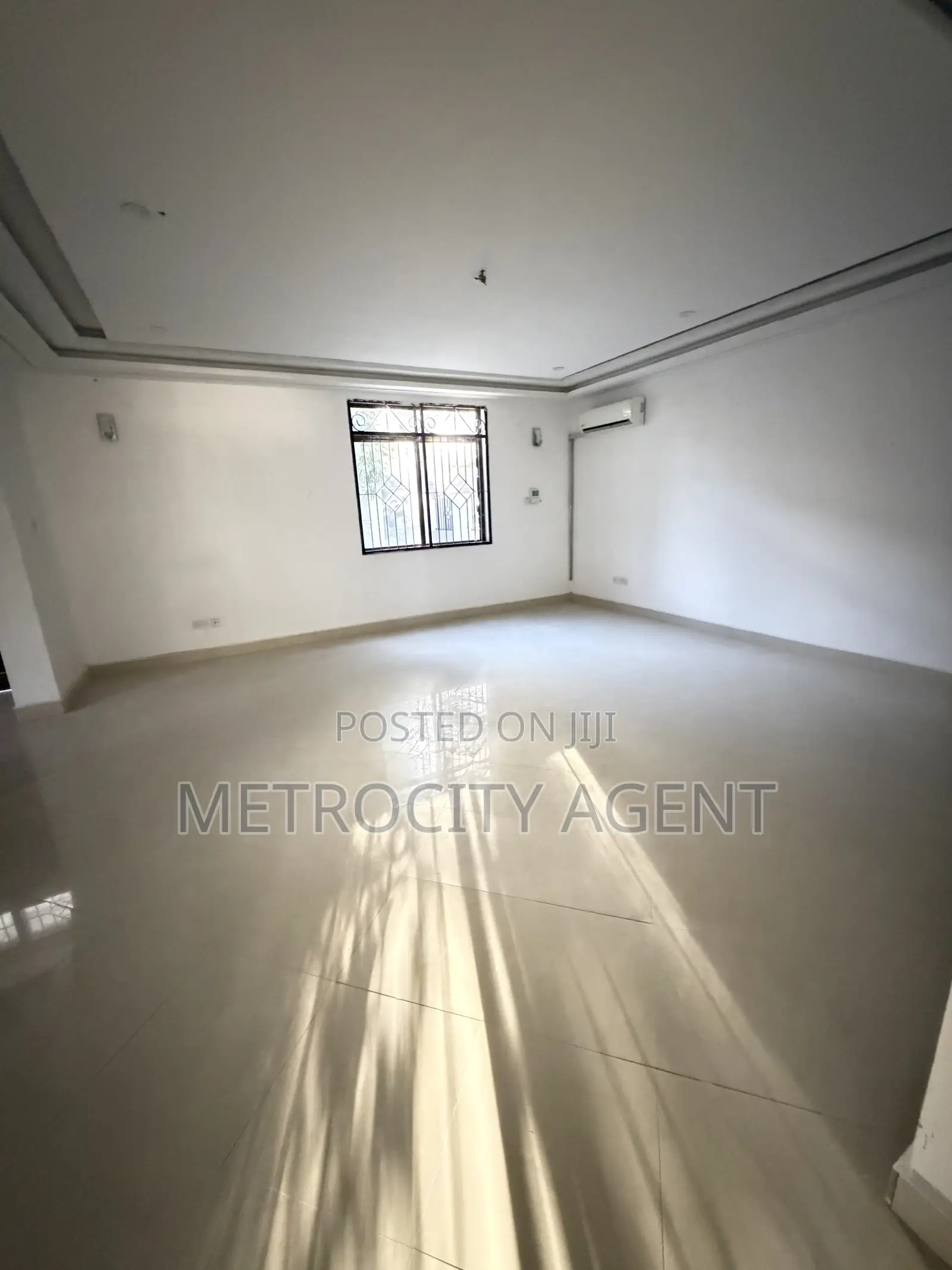 8bdrm Maisonette in Metro Estate, Mikocheni for rent