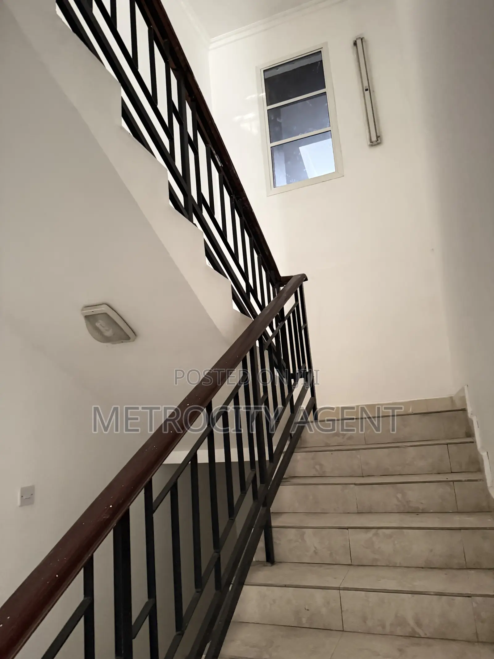 8bdrm Maisonette in Metro Estate, Mikocheni for rent