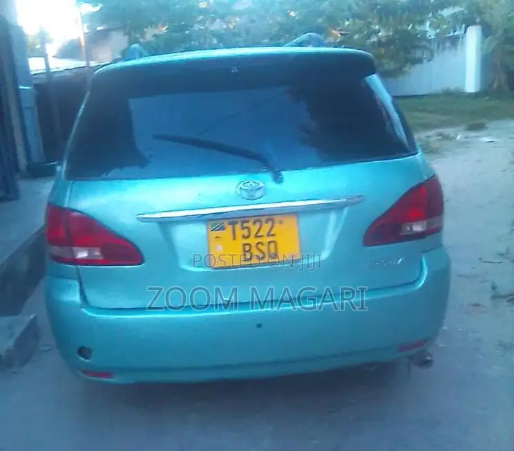 Toyota Ipsum 2003 Blue