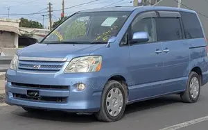 Toyota Voxy 2006 Blue