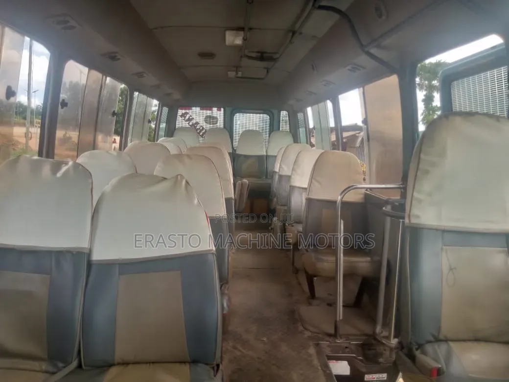 Toyota Coaster 1999