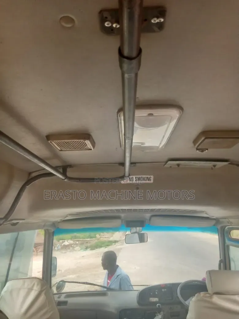 Toyota Coaster 1999