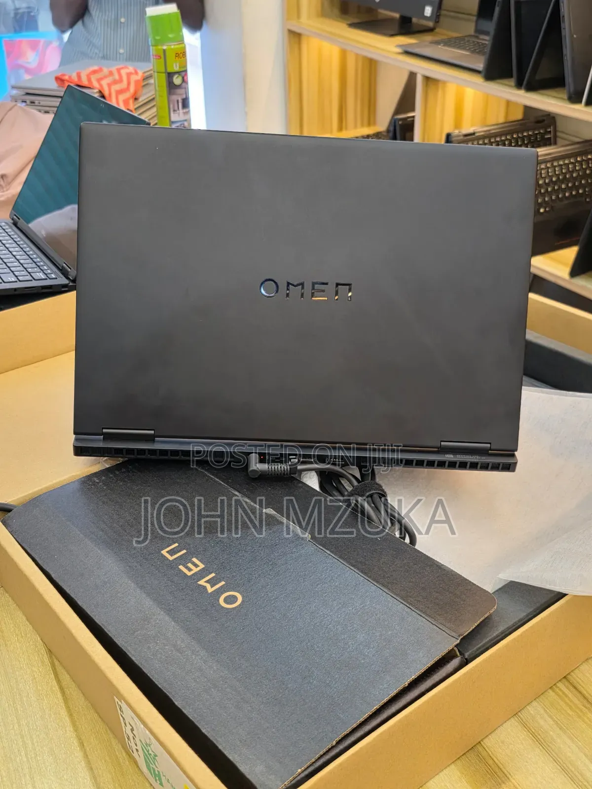 New Laptop HP Omen 16 16GB Intel Core i9 SSD 512GB