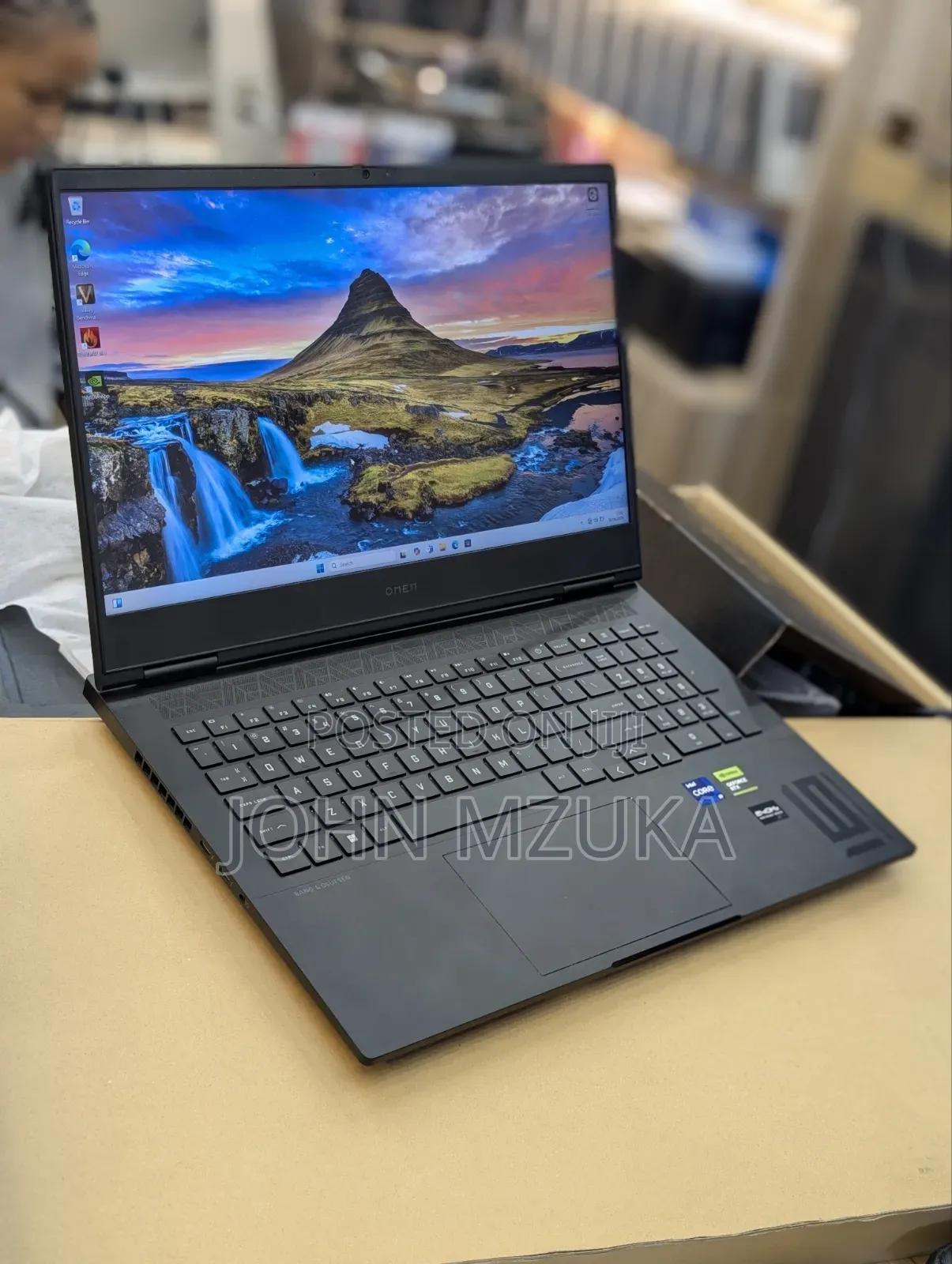 New Laptop HP Omen 16 16GB Intel Core i9 SSD 512GB