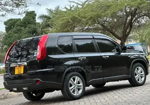 Nissan X-Trail 2012 Black