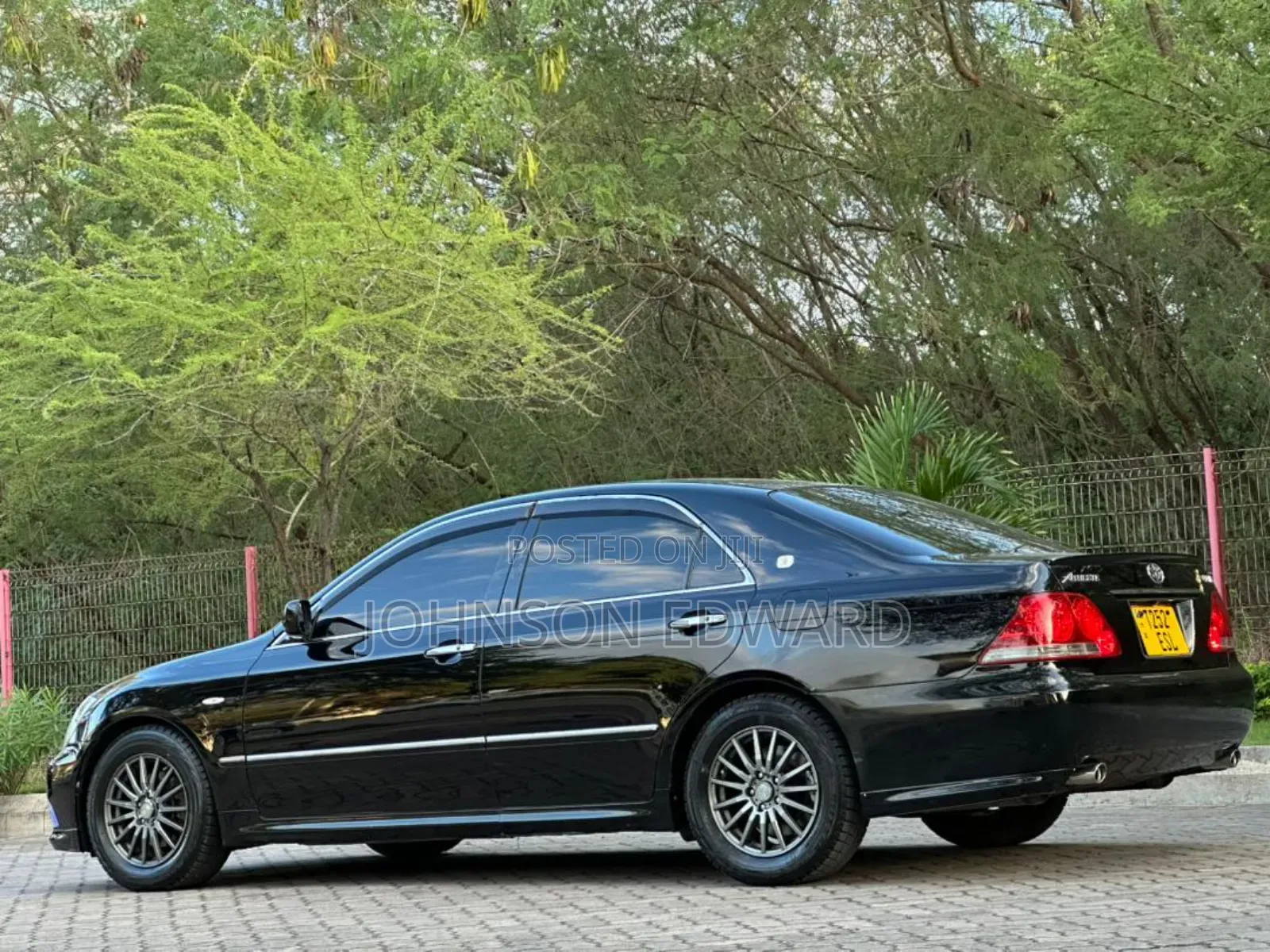 Toyota Crown 2004 Black