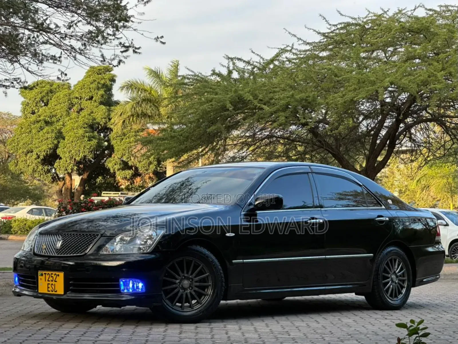 Toyota Crown 2004 Black