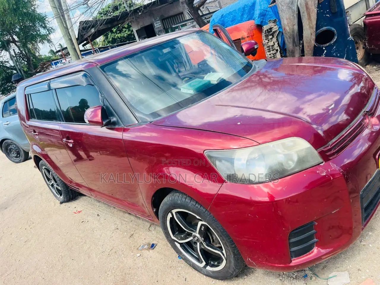 Toyota Corolla Rumion 2010 Maroon