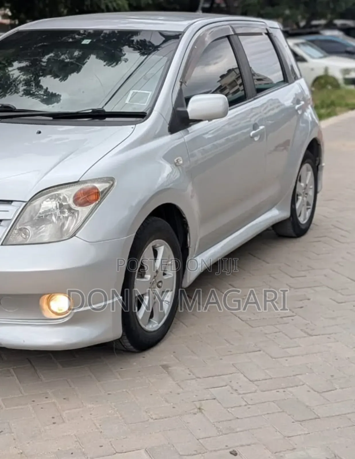 Toyota IST 2004 Silver