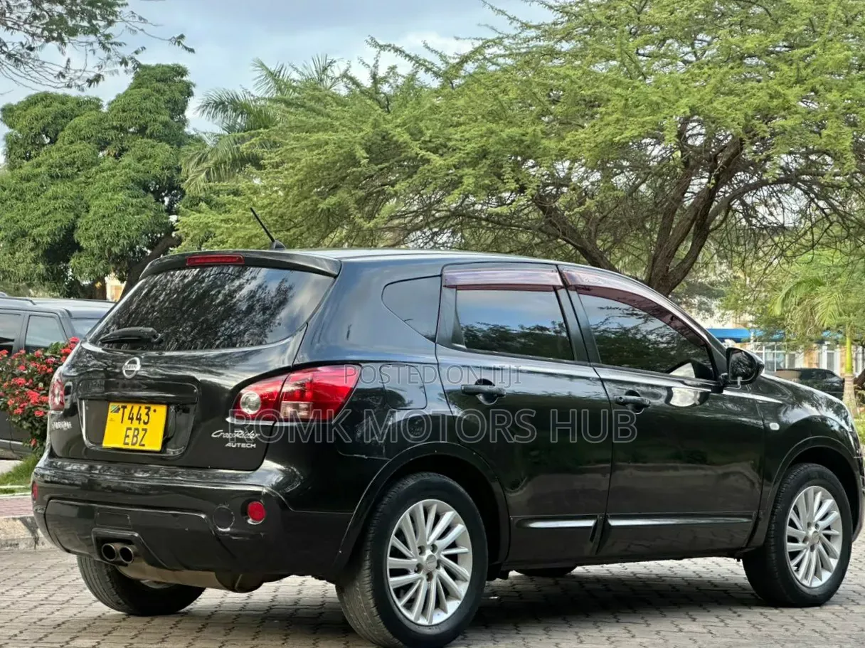 Nissan Dualis 2011 Black