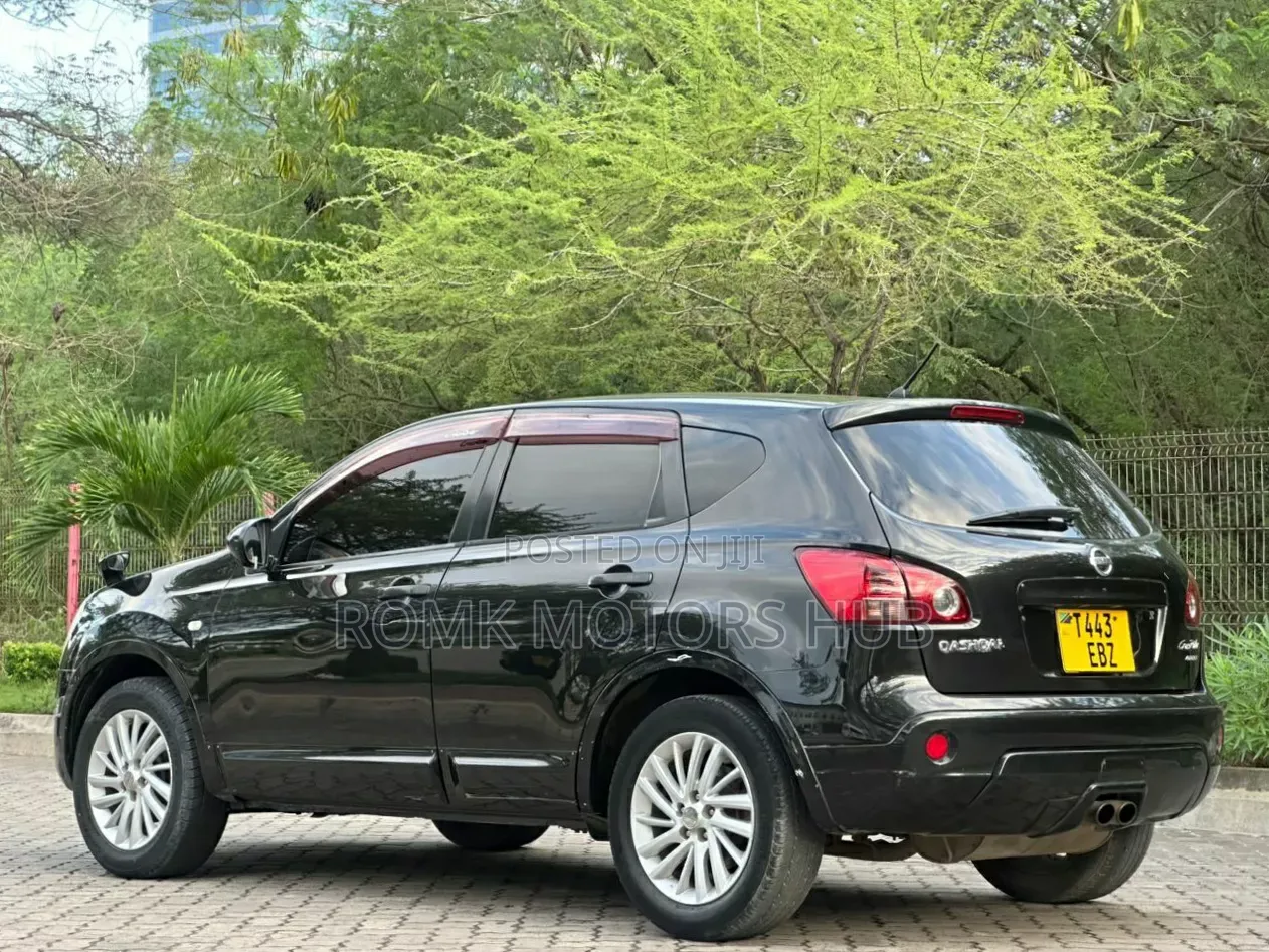 Nissan Dualis 2011 Black